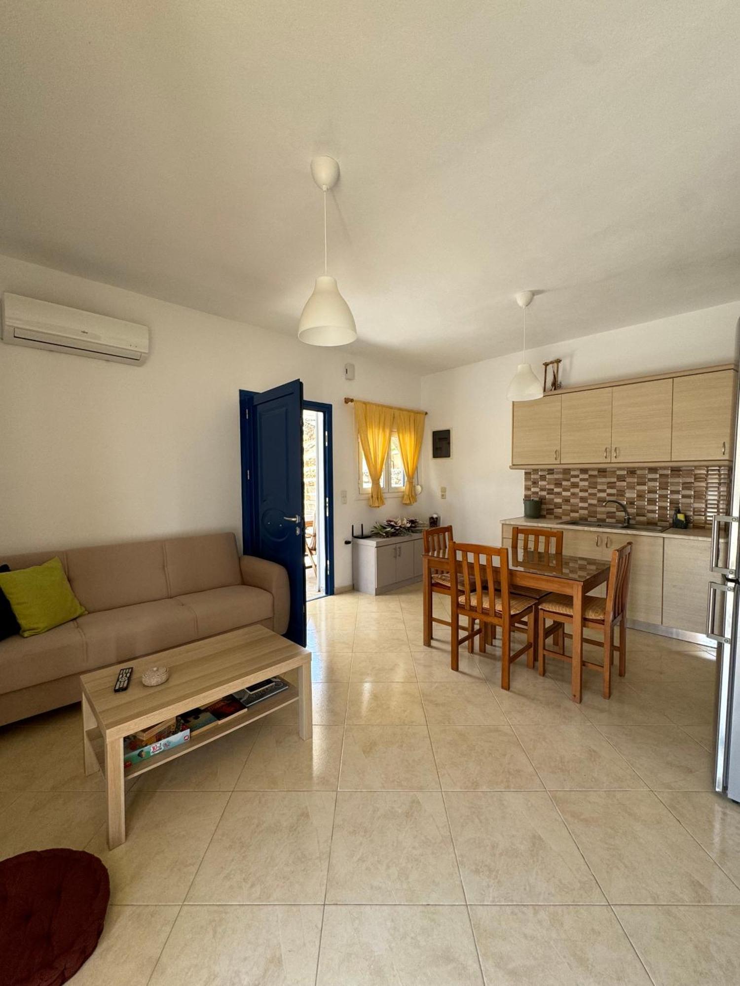 Apartment Anemi *